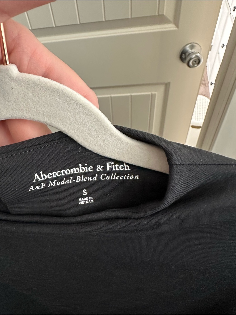 Abercrombie & Fitch women’s top